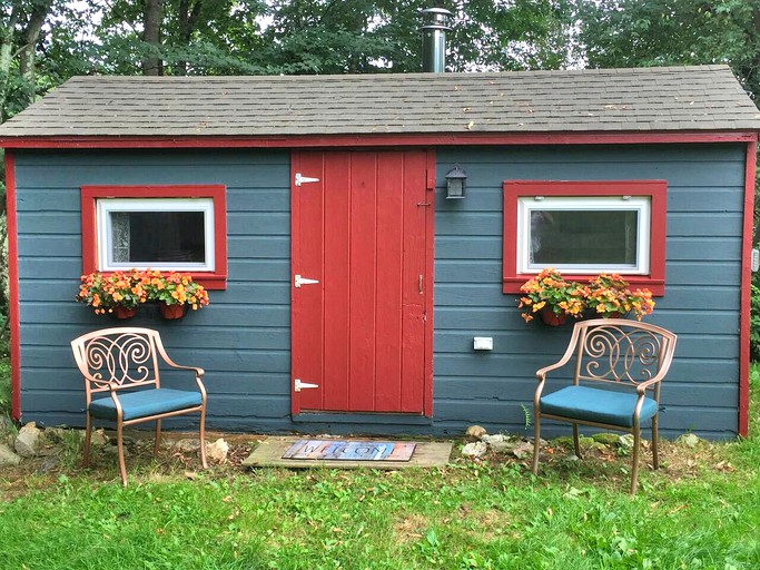 Tented Cabins (Wells, Vermont, United States)