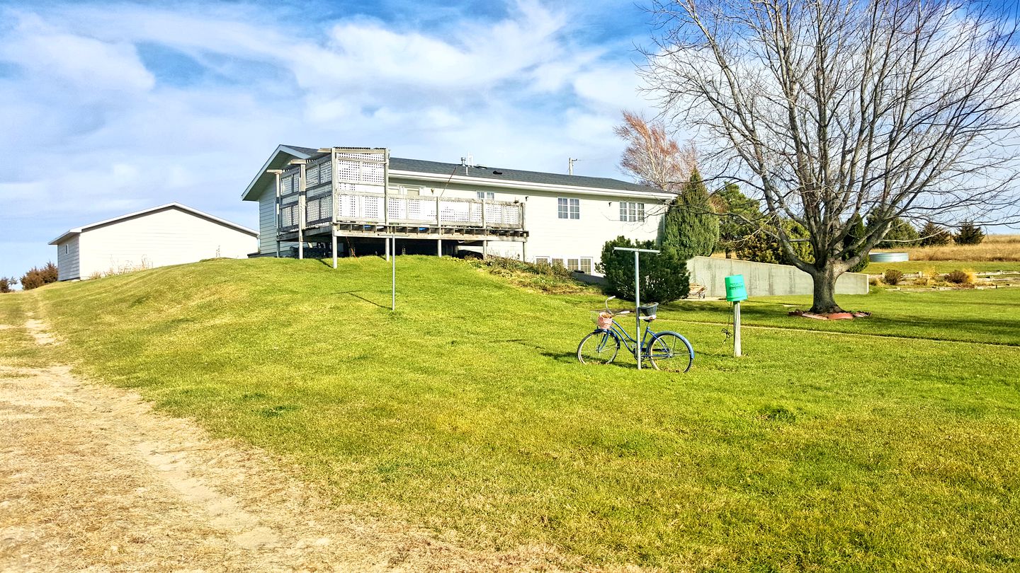 Romantic Getaway with Private Bathroom near North Platte River, Nebraska