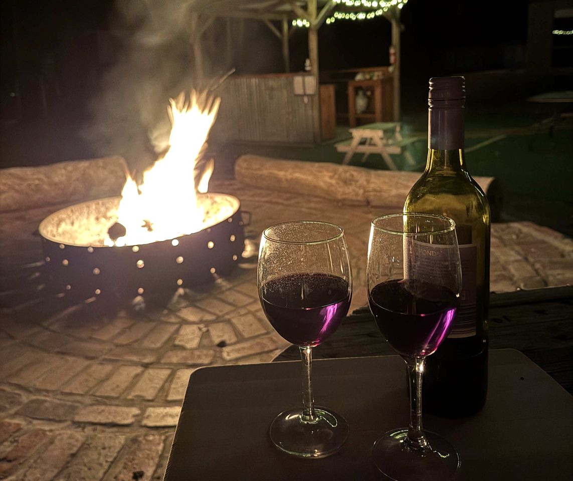 Romantic Glamping Getaway near the Grampians: Cozy Tiny House Rental in Dadswells Bridge, Victoria