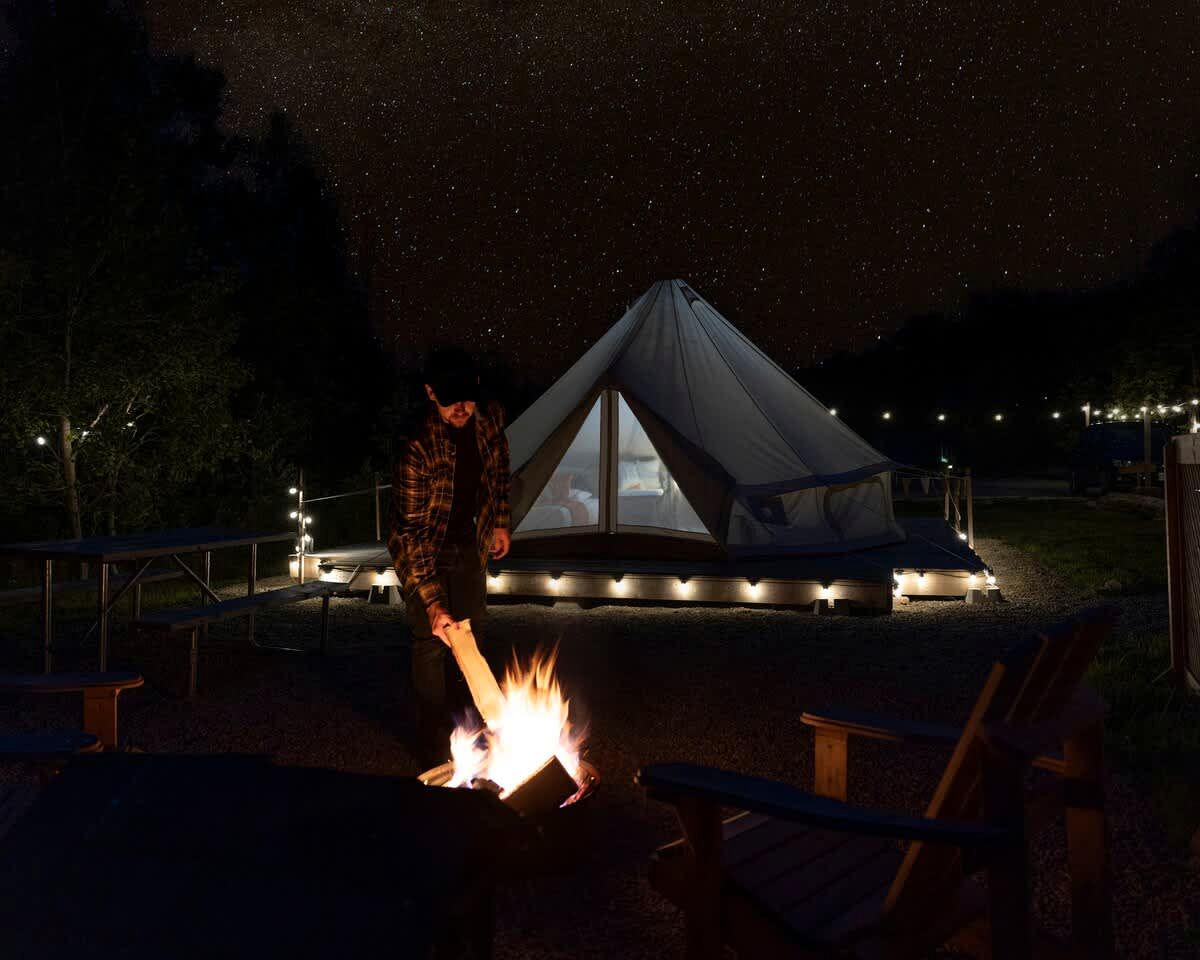 Romantic Glamping Retreat: Pretty Bell Tent near Tobermory, Canada