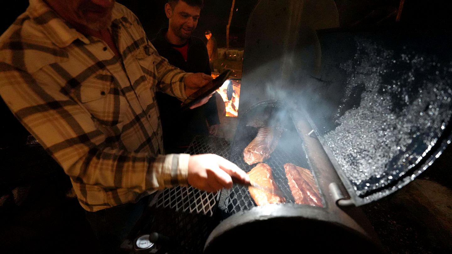 Romantic Glamping Under the Trees with Hot Tub Stargazing and Fire Pit Nights in Waynesville, North Carolina