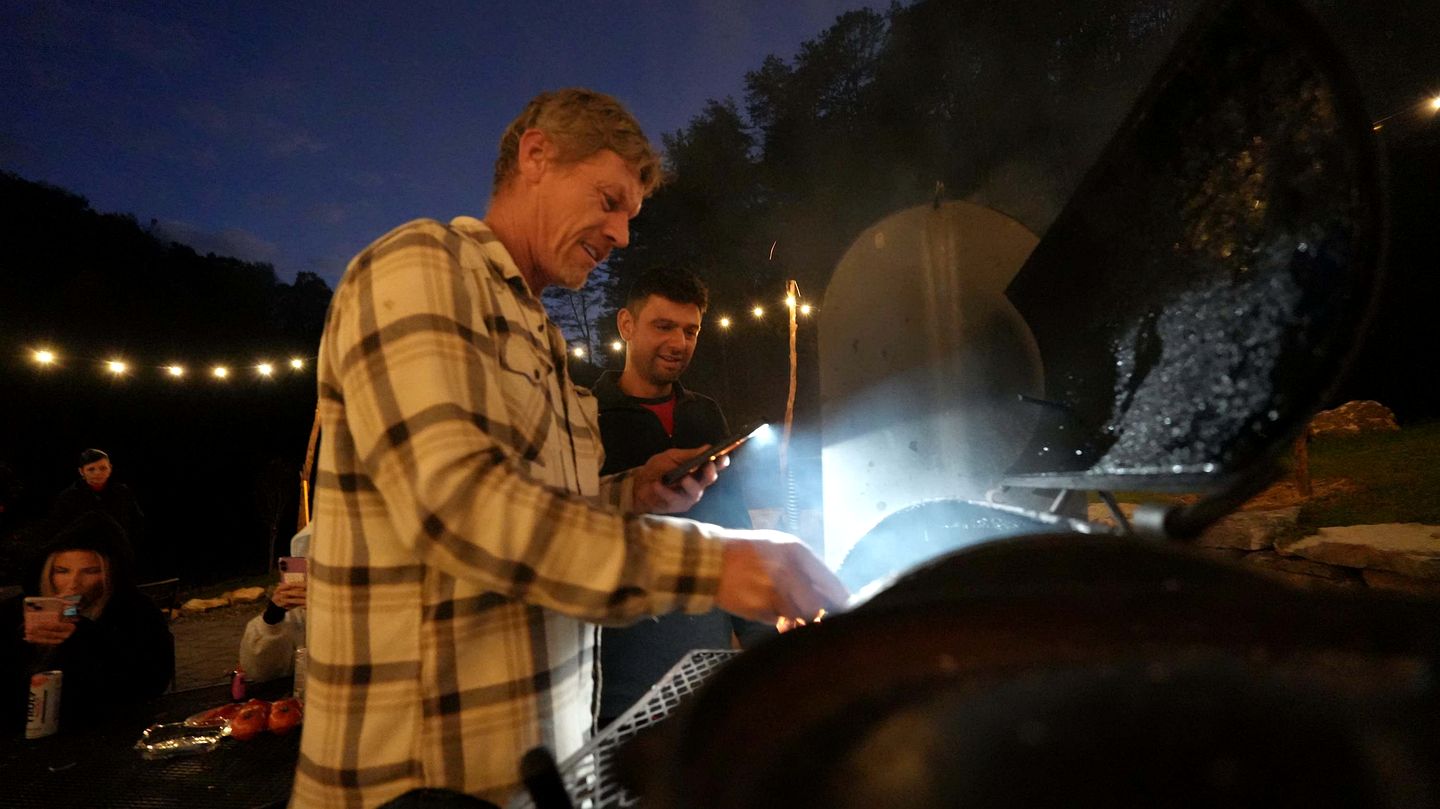 Romantic Glamping Under the Trees with Hot Tub Stargazing and Fire Pit Nights in Waynesville, North Carolina