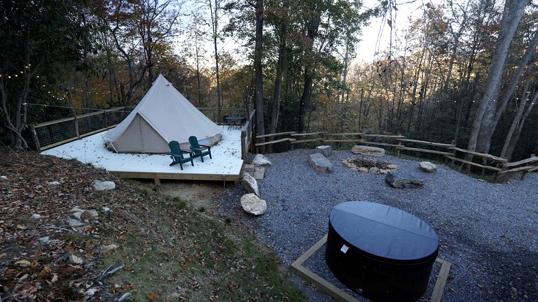 Bell Tents (United States of America, Waynesville, North Carolina)