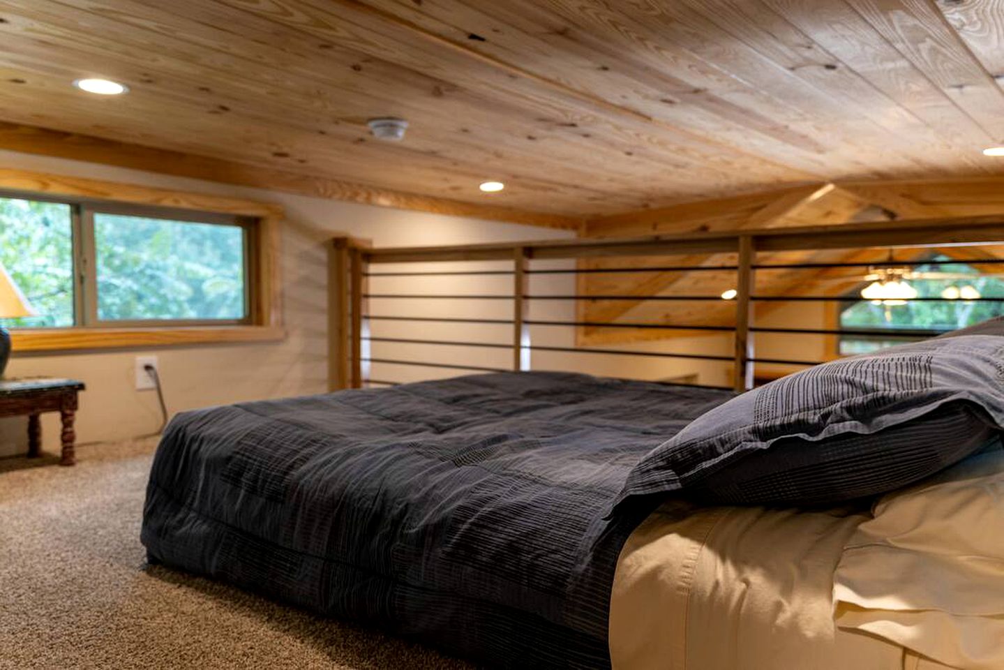 Romantic Hideaway: Glamping Bliss in a Texas Cabin near Lake Bridgeport