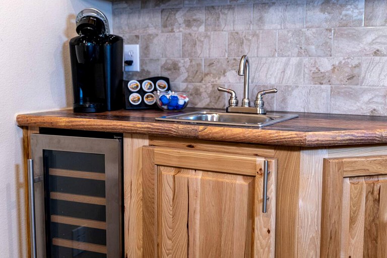 Cabins (United States of America, Chilton, Texas)