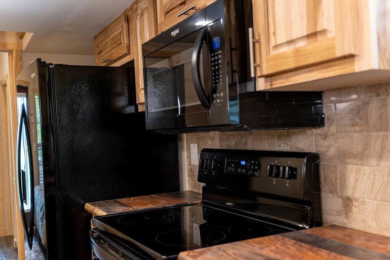 Cabins (United States of America, Chilton, Texas)