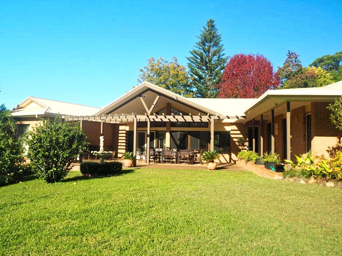 Nature Lodges (Yarrahapinni, New South Wales, Australia)