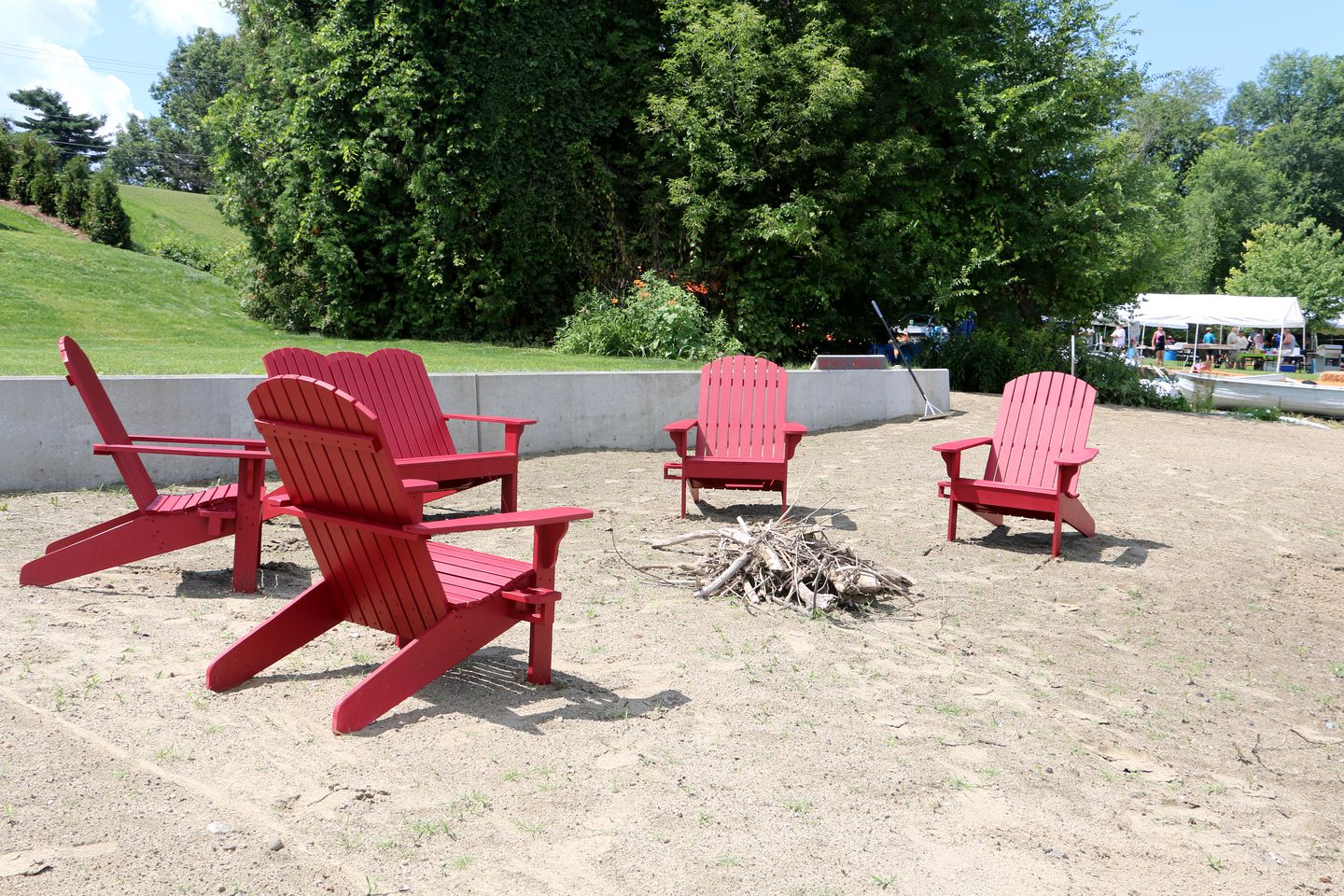 Romantic Lakefront Accommodation with Mountain Views on Lake Champlain in Vermont