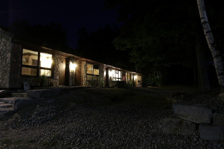 Cabins (Bancroft, Ontario, Canada)