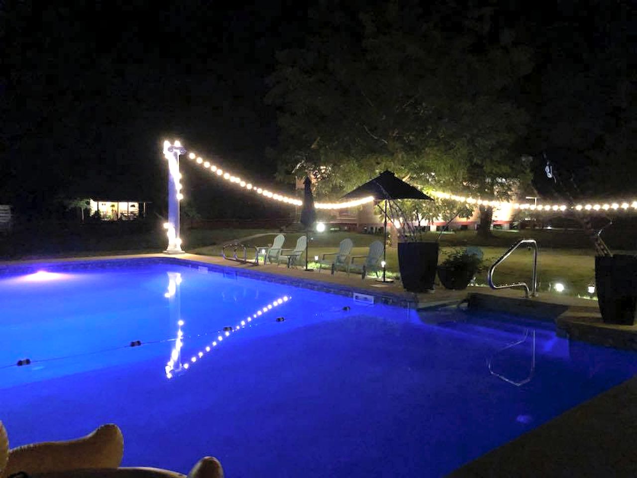 Romantic Log Cabin Getaway on a Farm near Texarkana, Arkansas