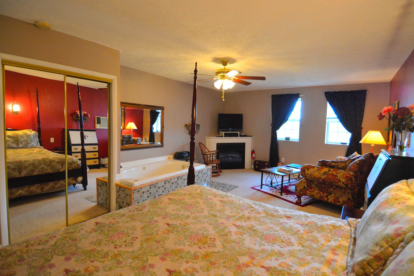 Romantic Suite Rental with a Hot Tub near Savage River State Forest, Maryland