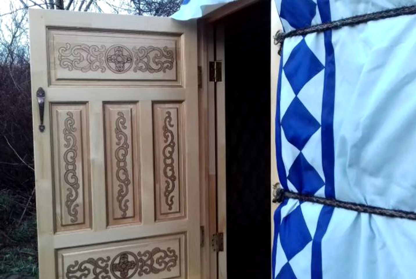 Pet-Friendly Yurt Accommodation with a Shared Pool in Rakovica, Croatia