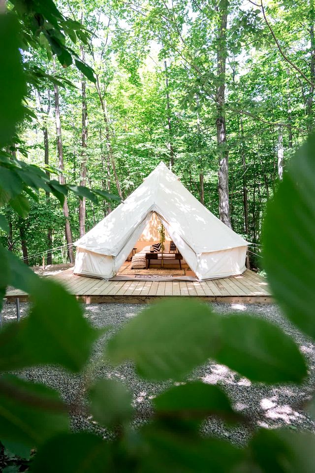 Romantic Oasis: Luxury Glamping Retreat in the Heart of Ontario's Natural Beauty
