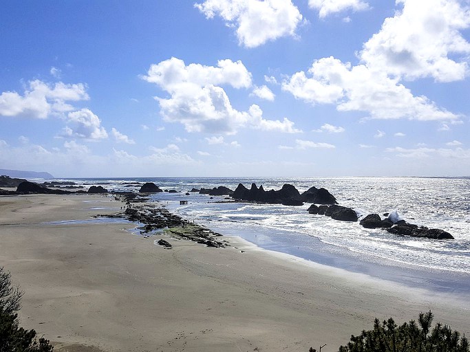 Cottages (Seal Rock, Oregon, United States)