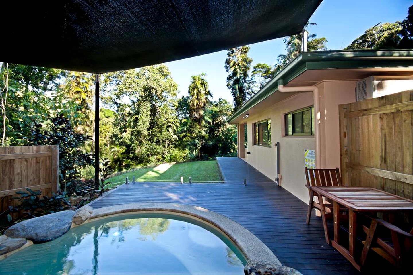 Romantic Rainforest Getaway with Heated Plunge Pool in Kuranda, Australia