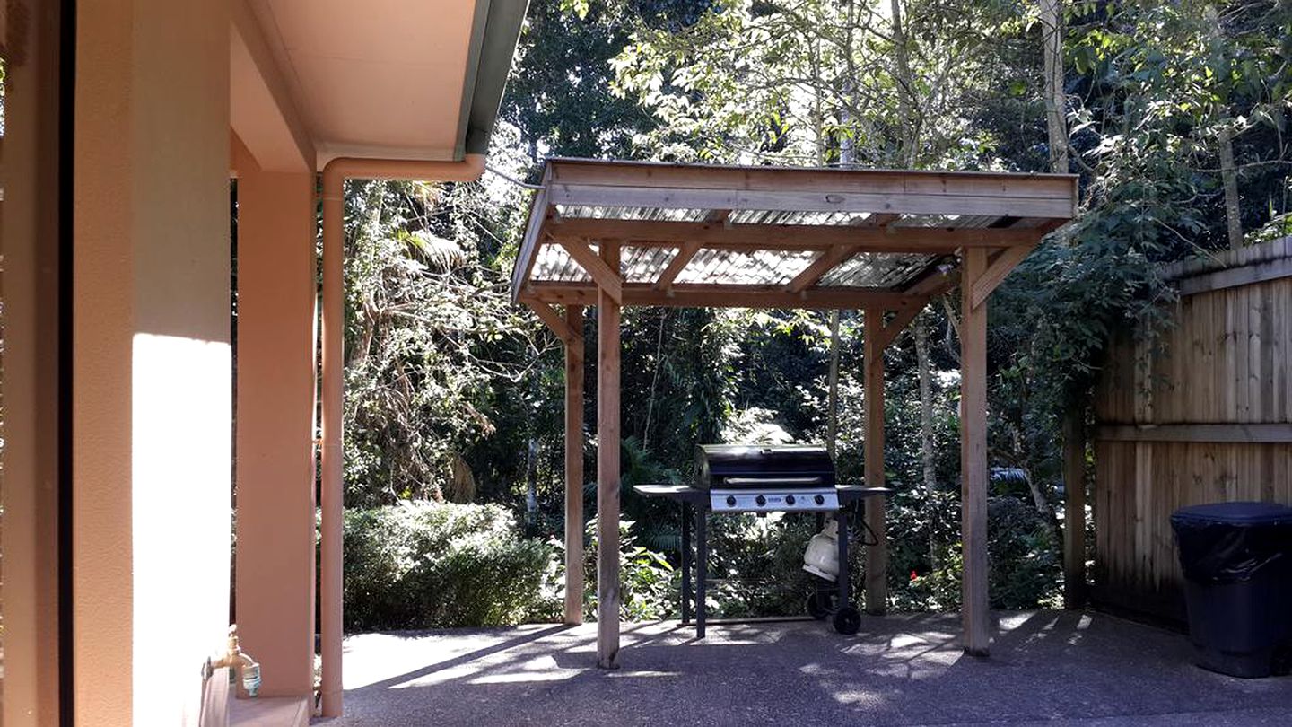 Romantic Rainforest Getaway with Heated Plunge Pool in Kuranda, Australia