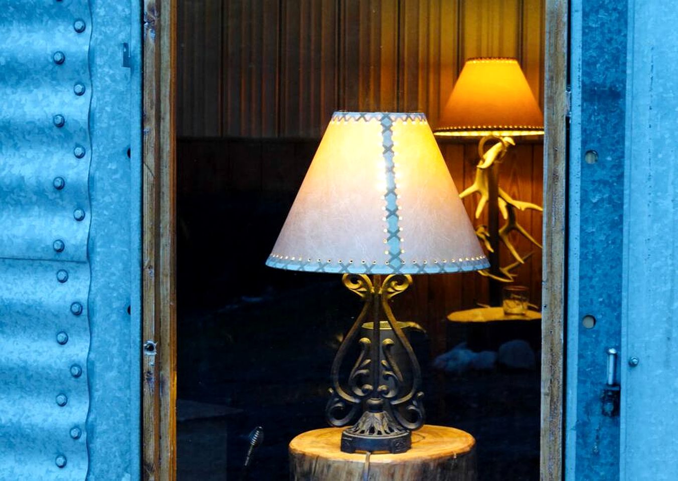 Incredibly Unique Romantic Retreat in Grain Bin Accommodation near Sundre, Alberta