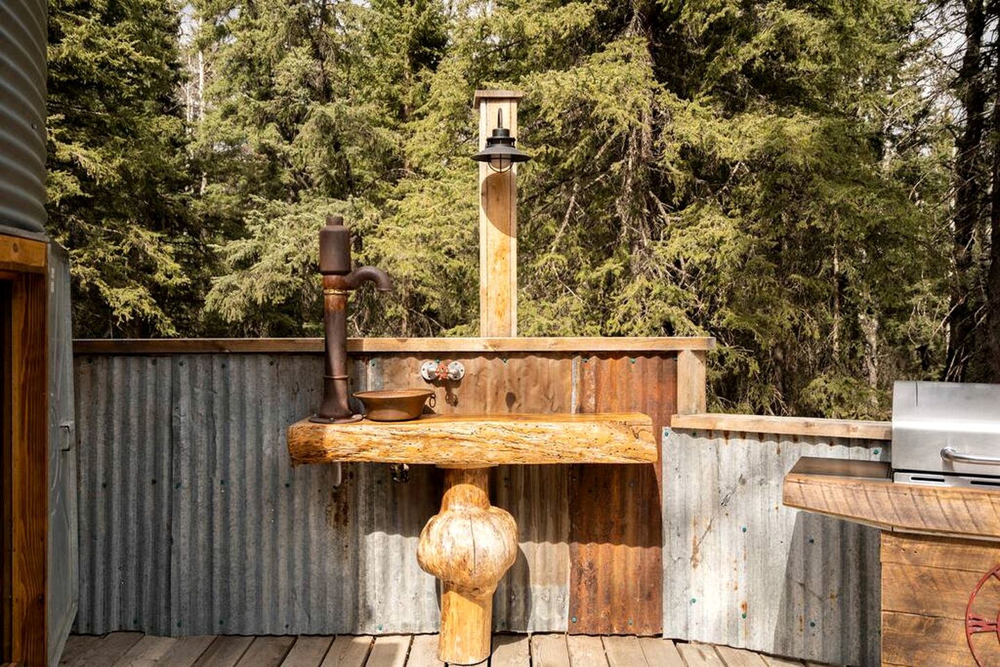 Incredibly Unique Romantic Retreat in Grain Bin Accommodation near Sundre, Alberta