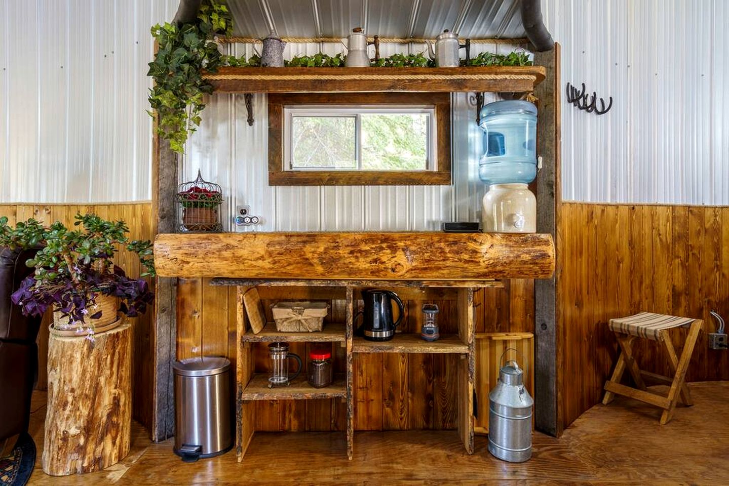 Incredibly Unique Romantic Retreat in Grain Bin Accommodation near Sundre, Alberta