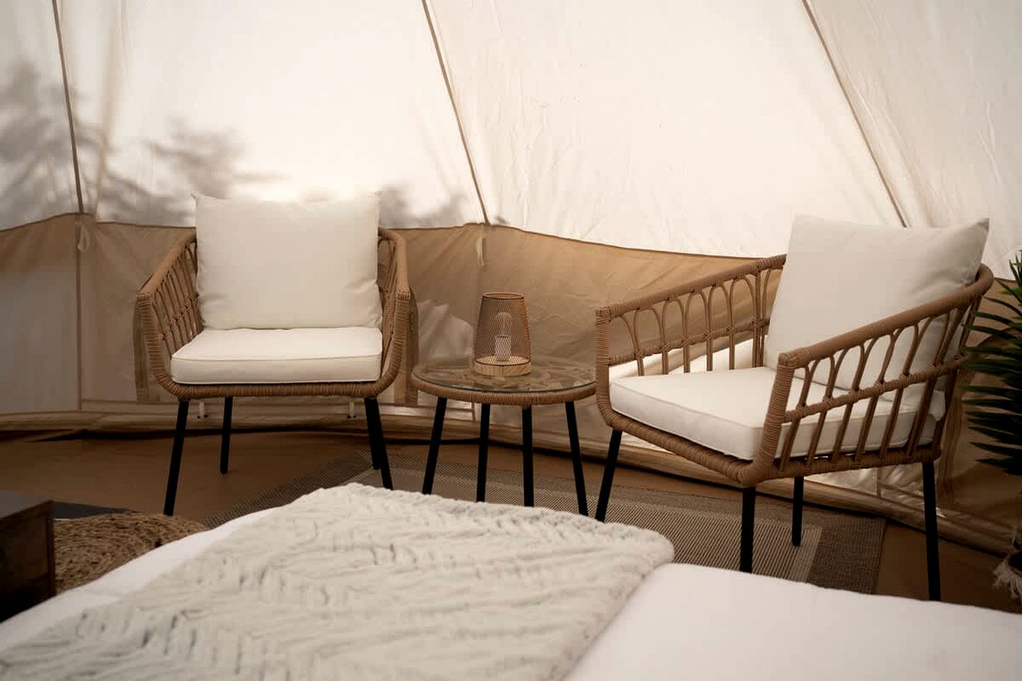 Romantic Retreat: Luxury Glamping in Northern Bruce Peninsula, Canada for Unforgettable Escapes