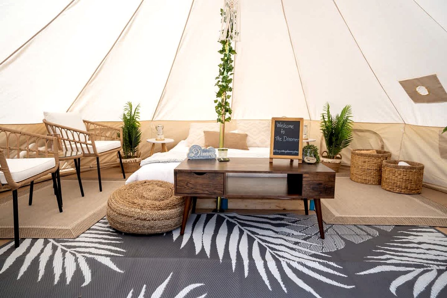 Romantic Retreat: Luxury Glamping in Northern Bruce Peninsula, Canada for Unforgettable Escapes