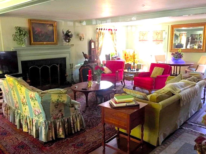 Nature Lodges (Watertown, Connecticut, United States)