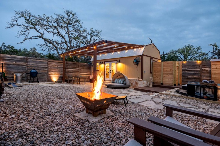 Off-Grid Luxurious Tiny Cabin with Incredible Outdoor and Indoor in Texas