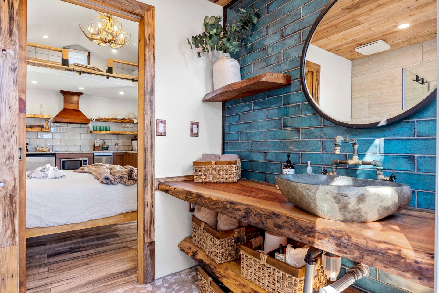 A+ Privacy | Romantic Lux | Sauna | Hot/Cold Pool in Texas