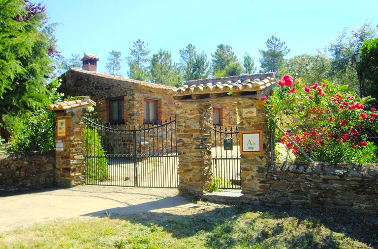 Cottages (El Jiniebro, Extremadura, Spain)