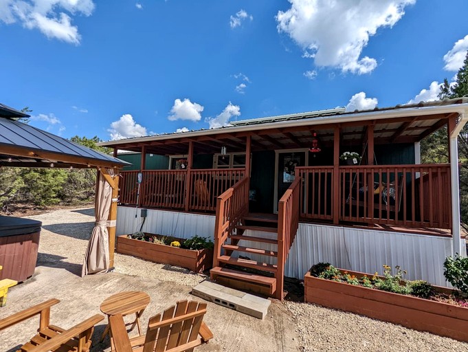 Cabins (United States of America, Granbury, Texas)