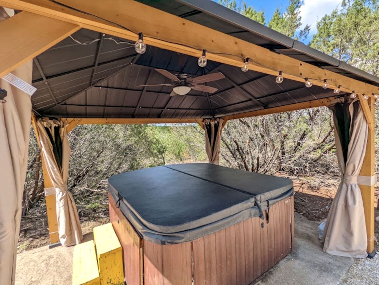 Romantic Stays in Texas at this Granbury Cabin Glamping Site