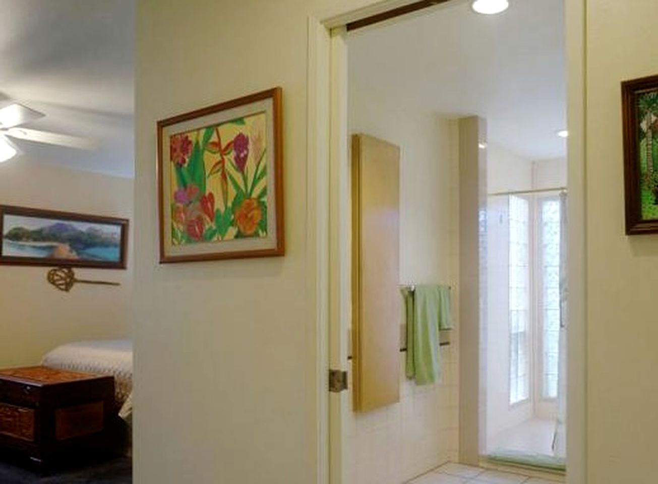 Romantic Suite Rentals Overlooking Garden and Orchard on Island of Maui