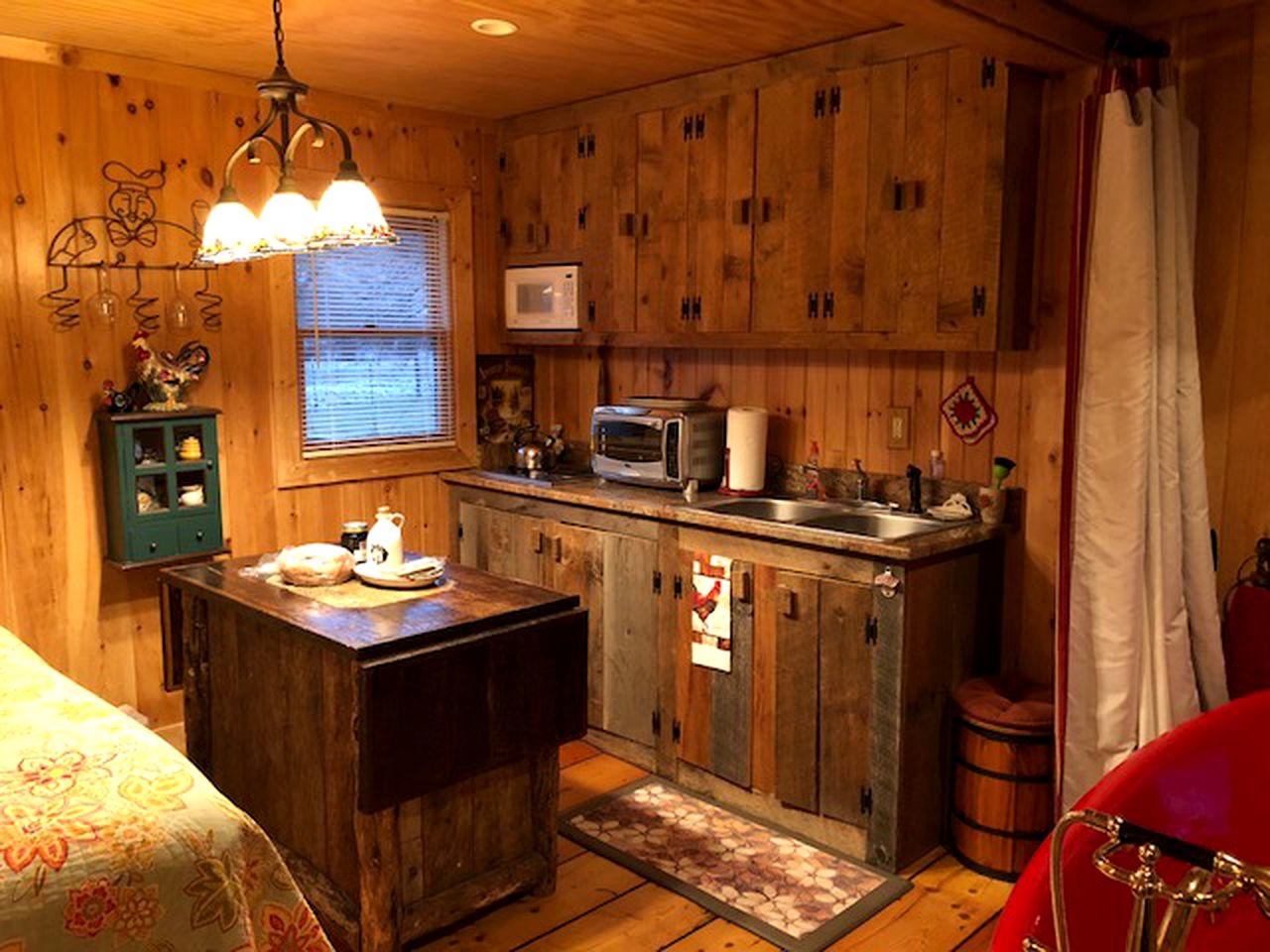 Romantic Tiny House Rental for Couples near Boone, North Carolina