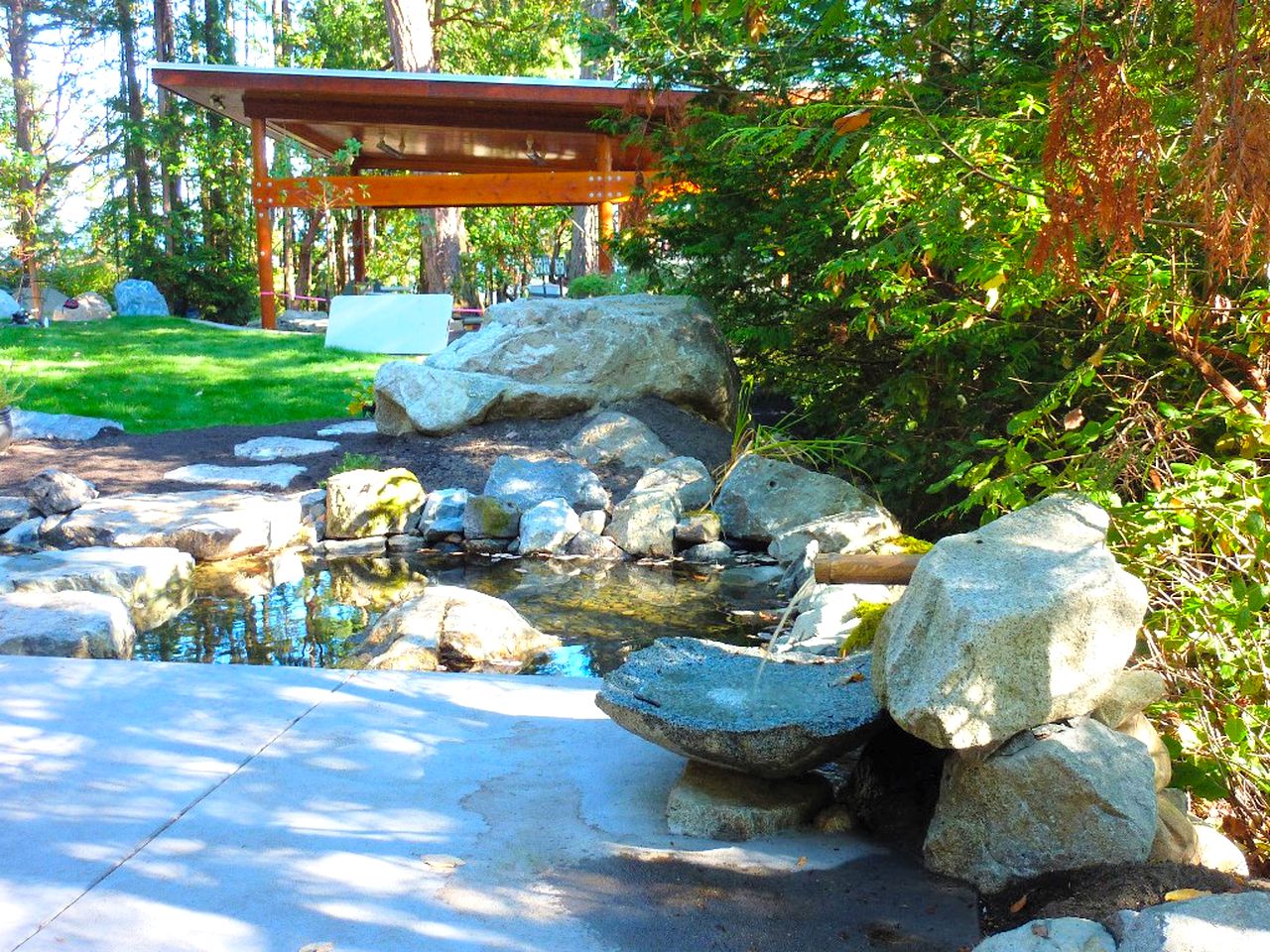 Tree House Halfmoon Bay, British Columbia Glamping Hub