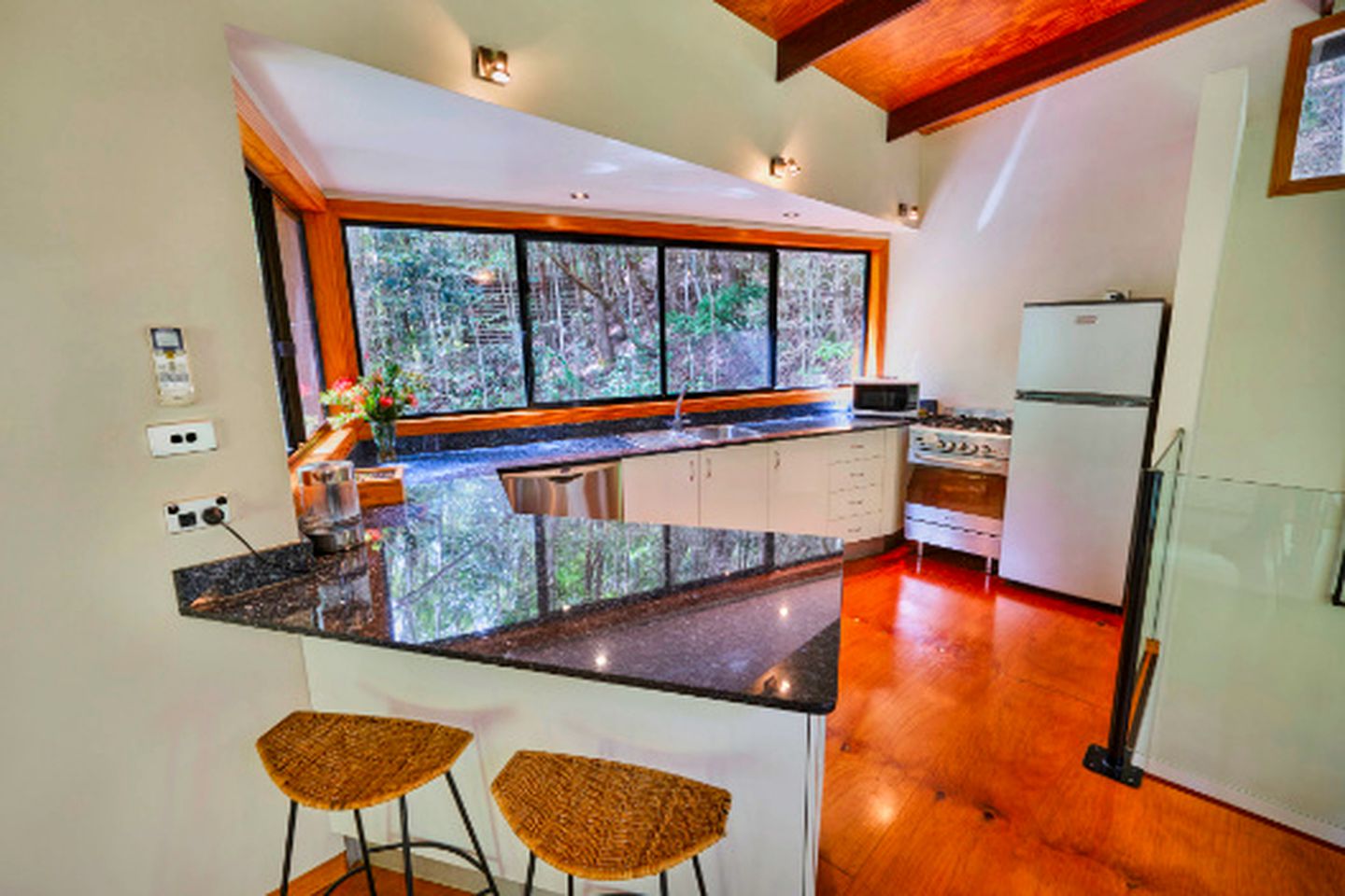 Romantic Tweed Accommodation near Uki for a Couple's Retreat, NSW