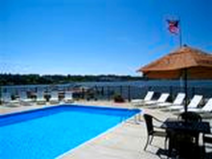 Michigan Vacation Rentals Saugatuck Harbor Inn, Nature Lodges 49259