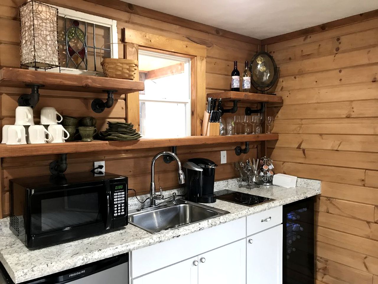 Peaceful Cabin Getaway Overlooking a Winery in Weston, West Virginia