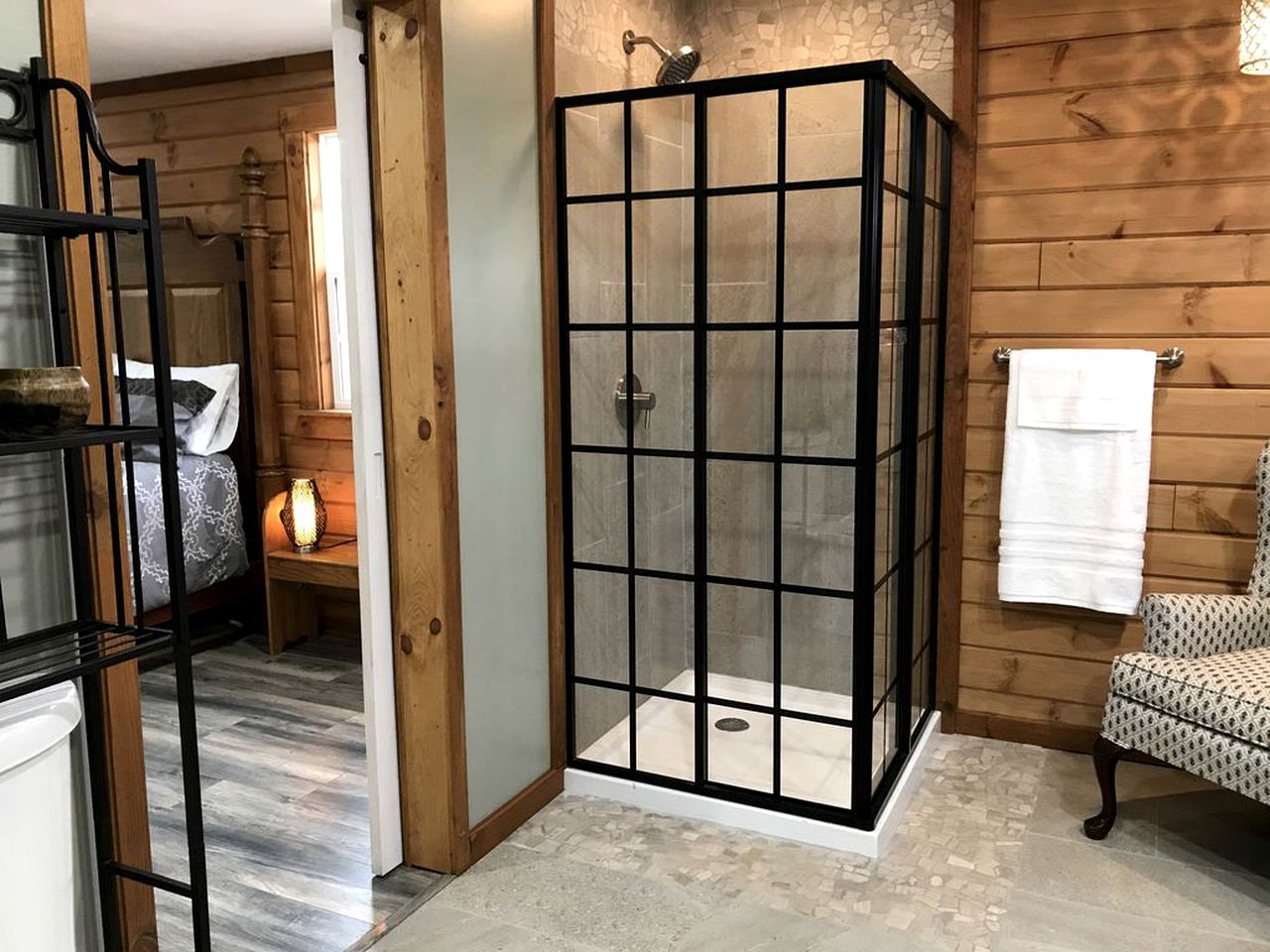 Peaceful Cabin Getaway Overlooking a Winery in Weston, West Virginia