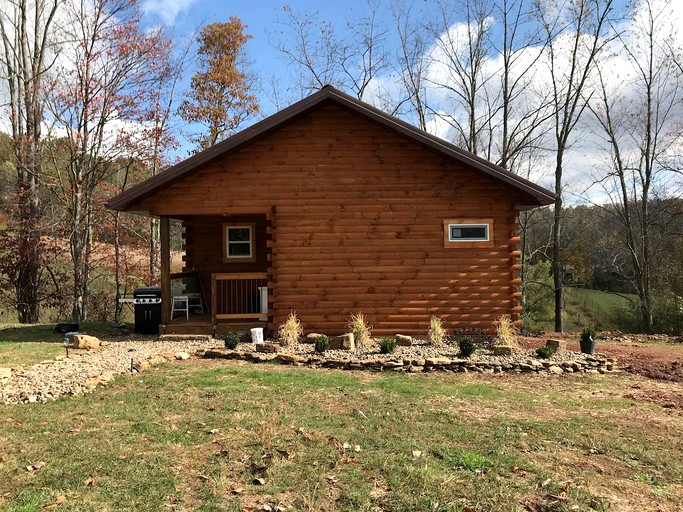 Cabins (Weston, West Virginia, United States)