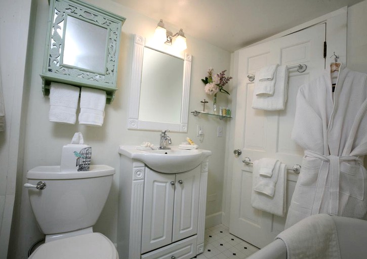 Nature Lodges (York, Maine, United States)