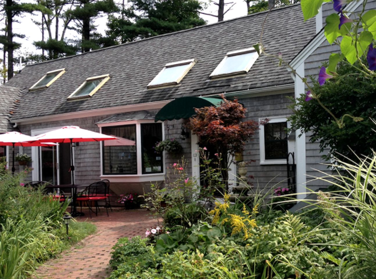 Nature Lodges (York, Maine, United States)