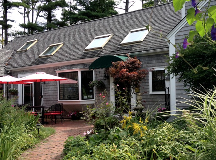 Nature Lodges (York, Maine, United States)