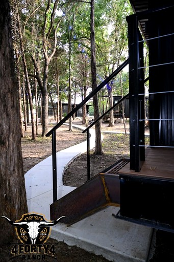 Cabins (United States of America, Alvord, Texas)