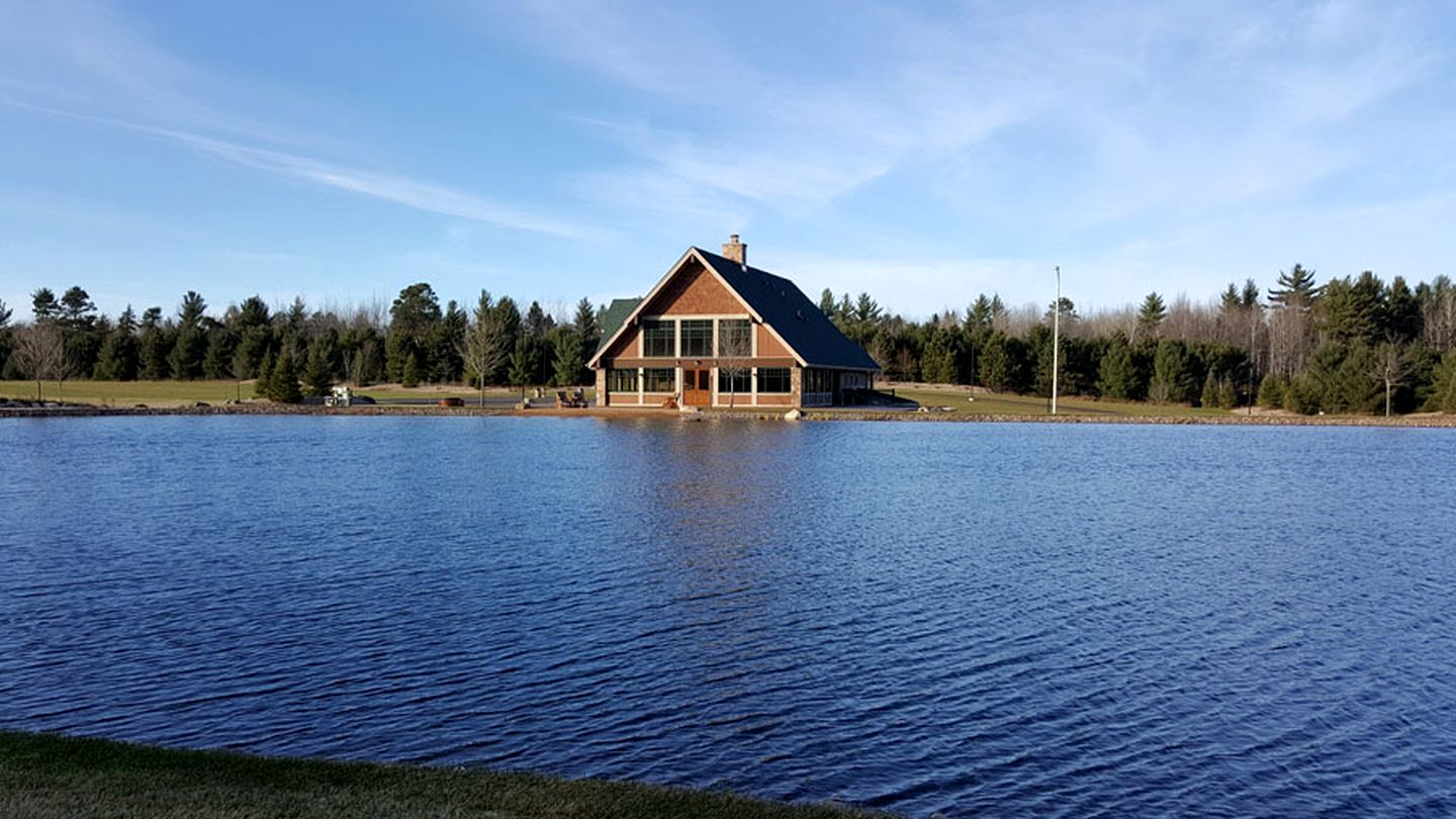 Serene Vacation Getaway with Lake Views near the Hiawatha Trail in Wisconsin