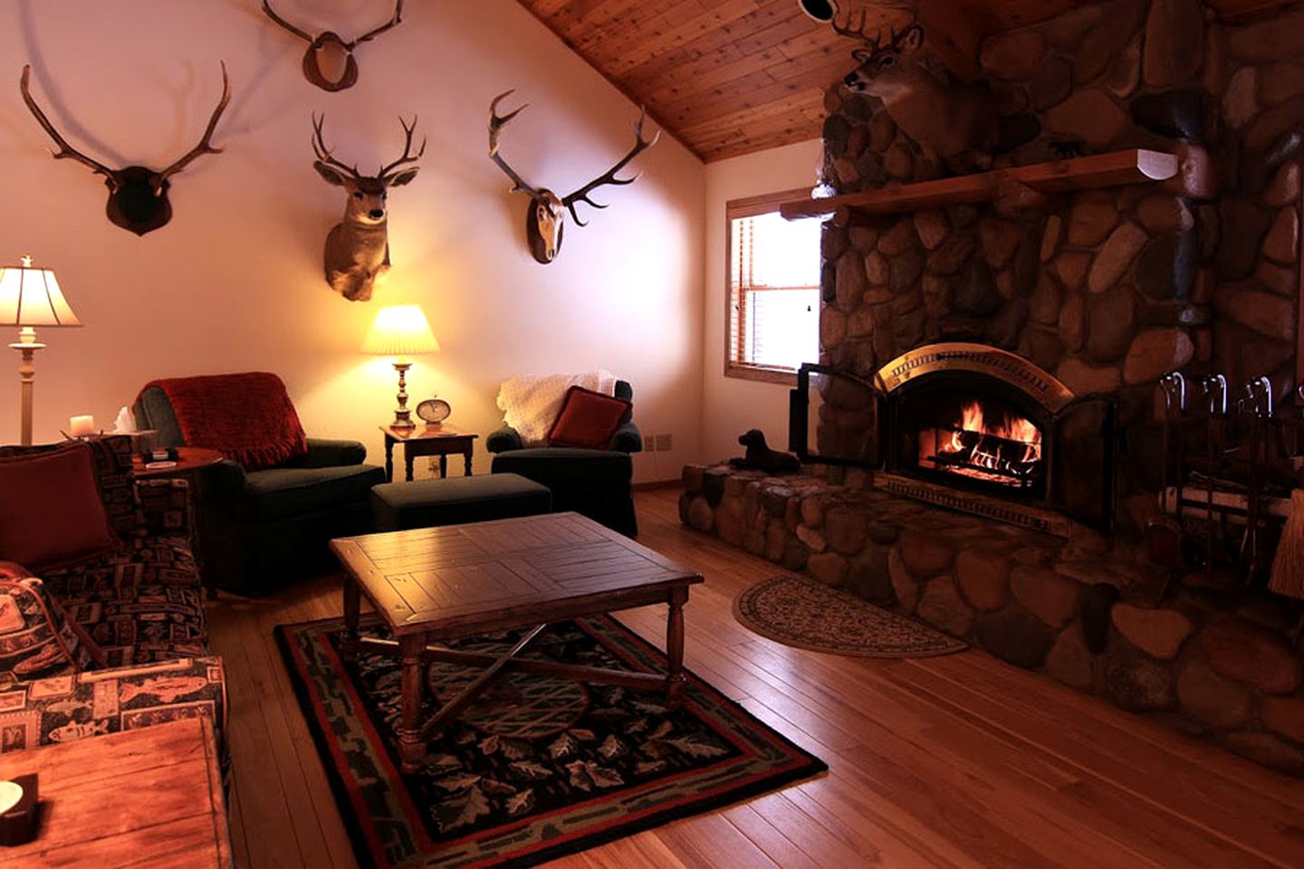 Private Cabin Rental with a Fireplace near the Bearskin State Trail in Wisconsin