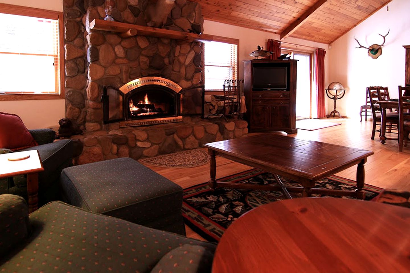 Private Cabin Rental with a Fireplace near the Bearskin State Trail in Wisconsin