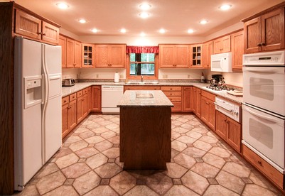 Private Cabin Rental with a Fireplace near the Bearskin State Trail in Wisconsin - Photo 3