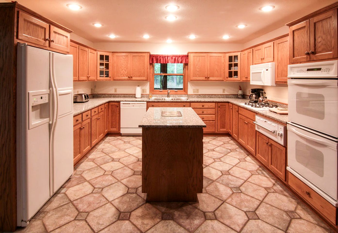 Private Cabin Rental with a Fireplace near the Bearskin State Trail in Wisconsin