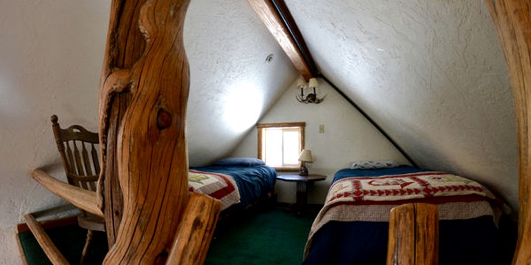 Eco-Friendly Accommodation in an Off-the-Grid Cabin near Donner Lake, California | Nature Lodges (Truckee, California, United States of America)