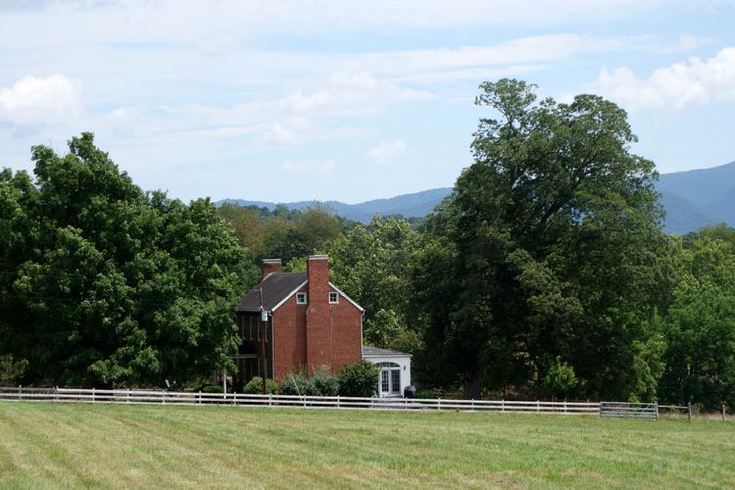 Historic Cottage Getaway on a Working Farm near Lexington, Virginia